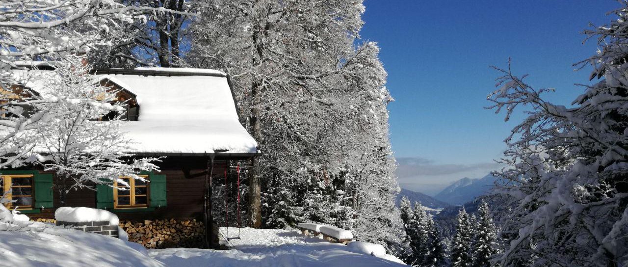 Winter Drehmöser Skihütte des AGVM im Skigebiet Garmisch-Classic